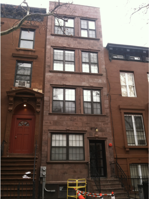 Brownstone restoration in NYC using cast stone window sills, lintels, coping and keystones by Mohan’s Precast USA